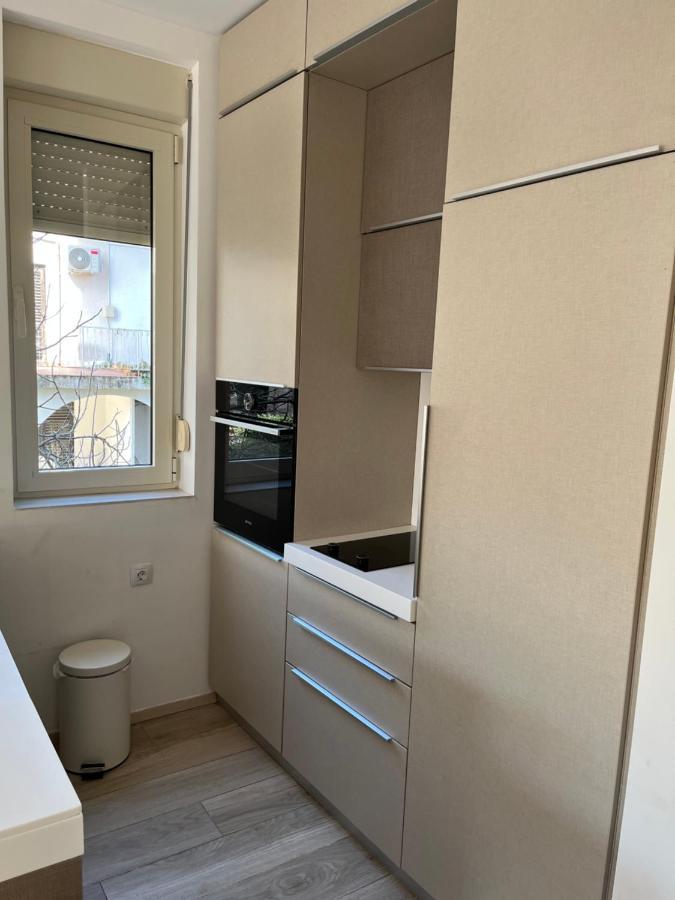 Atina Apartment, City Centre Budva ,Luxurious, Bright, Parking ภายนอก รูปภาพ