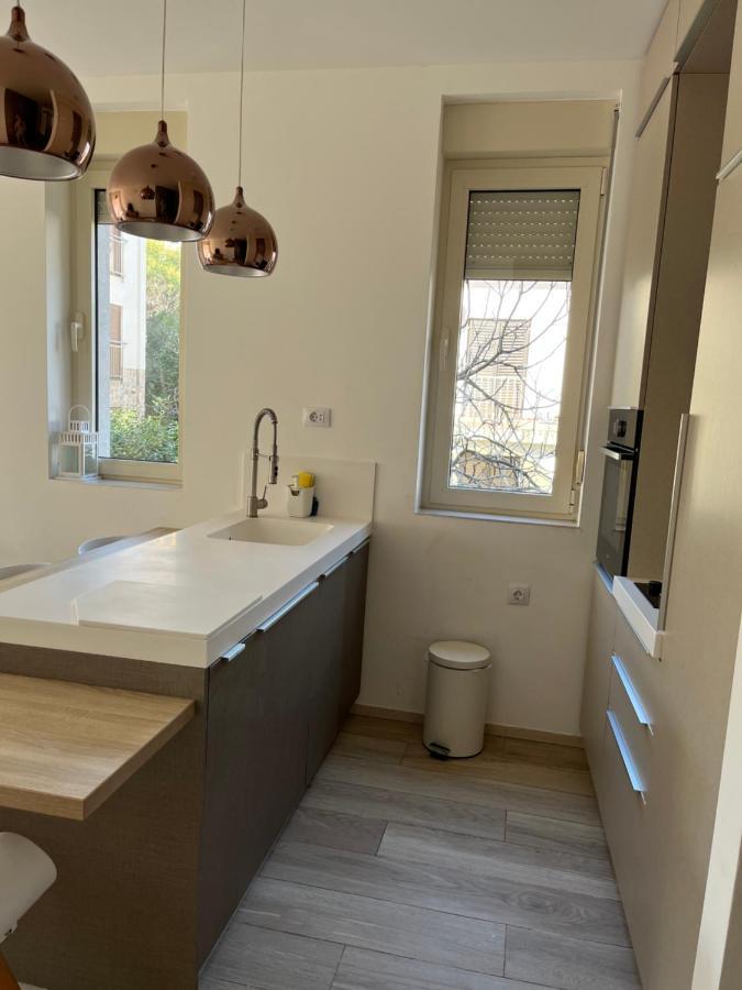 Atina Apartment, City Centre Budva ,Luxurious, Bright, Parking ภายนอก รูปภาพ