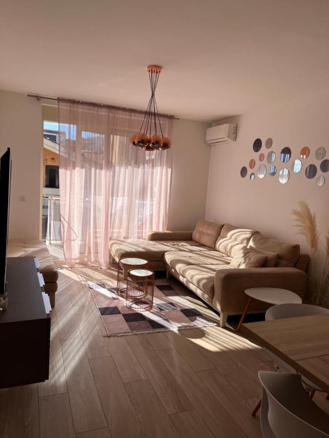 Atina Apartment, City Centre Budva ,Luxurious, Bright, Parking ภายนอก รูปภาพ